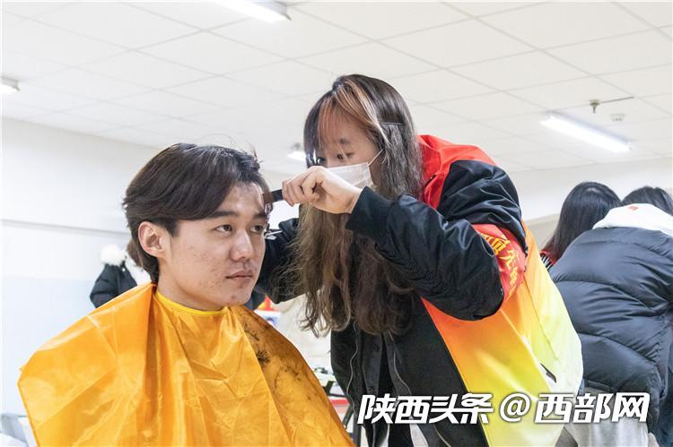 正在上傳... 2f0e357654fa7e7d97acc6749978d5c6.jpg